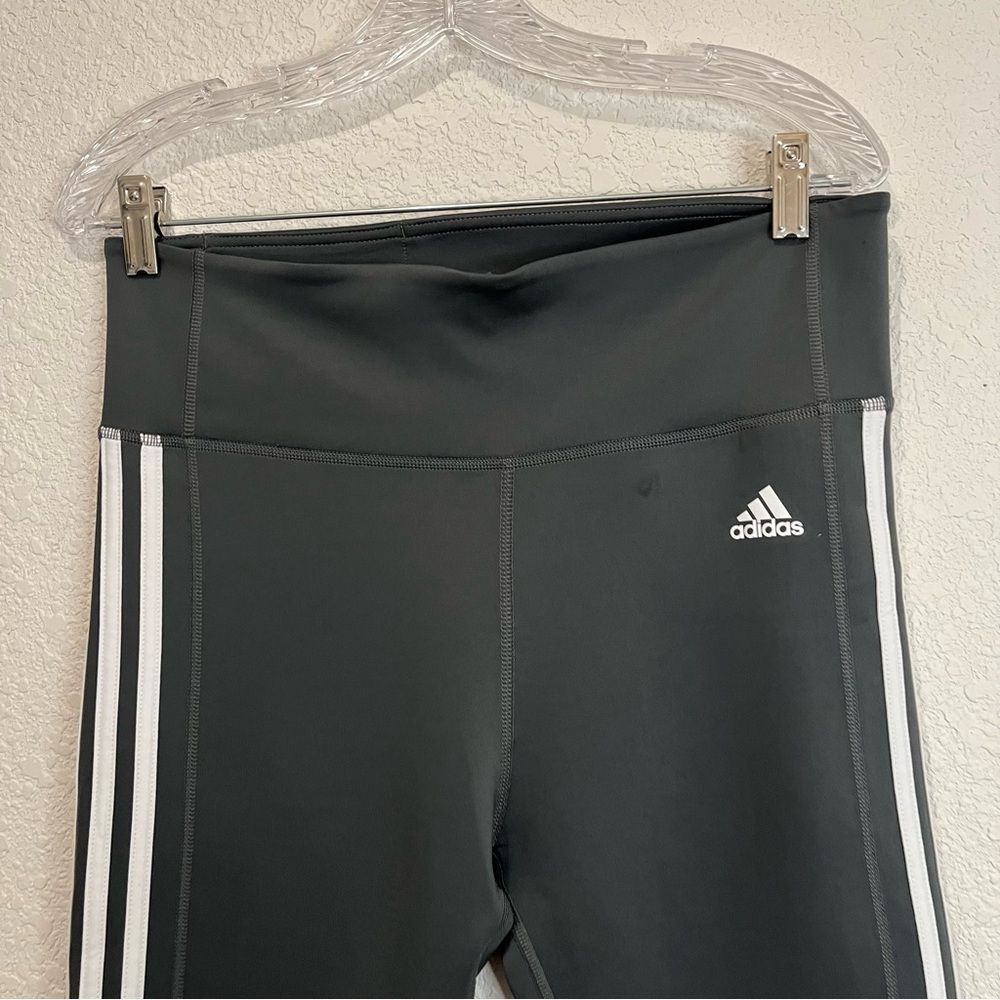 Adidas Climalite Womens Size L Gray White Crop 3 Stripe Pull on Leggings Workout - Picture 2 of 11